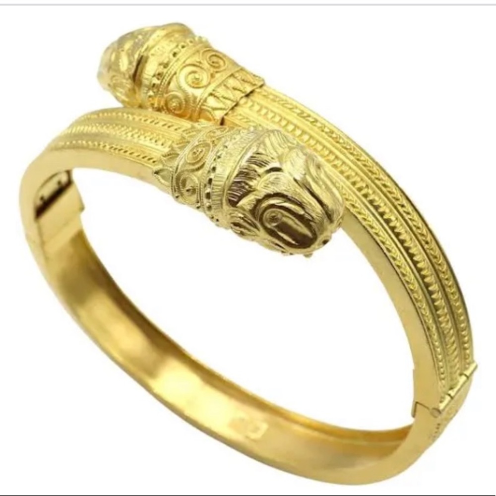 18k Yellow Gold, fits 7” wrist but you can make smaller 9 mm